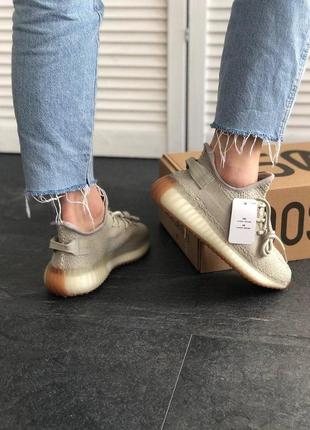 Женские кроссовки adidas yeezy boost 350 v2 sesame7 фото