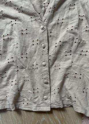 Нежная бежевая блуза от hm3 фото