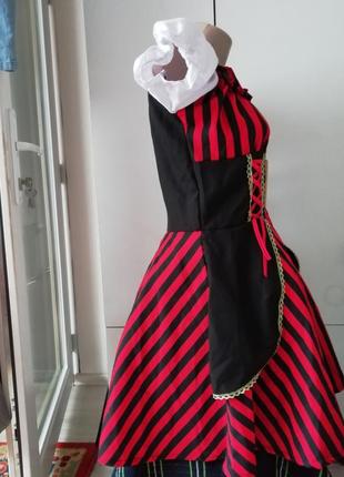 Карнавальное платье пиратки, красной шапочки, баварки, золушки2 фото