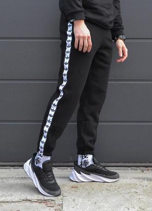 Мужские спортивные штаны с лампасами adidas, спортивки адидас черные2 фото