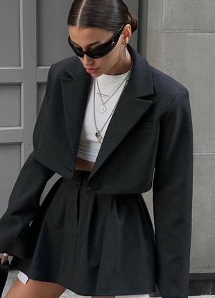 Костюм модный пиджак + юбка с имитацией карманов