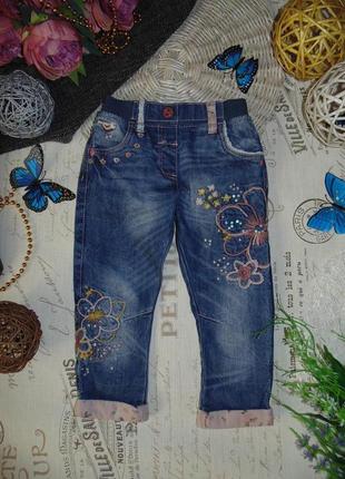 Моднячие джинсы бойфренд c вышивками next2 фото