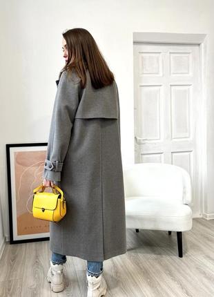 Роскошное серое женское кашемировое утепленное длинное пальто с патами4 фото