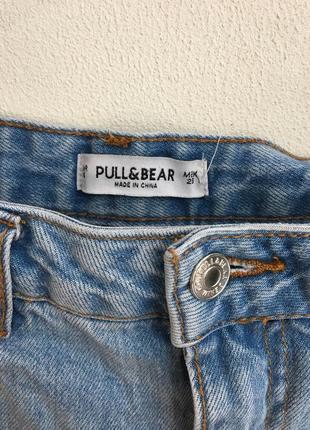 Стильные джинсы мом рванки от pull & bear 294 фото
