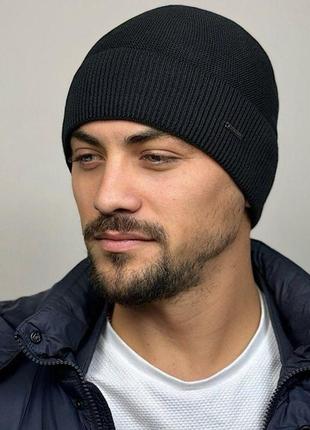 Теплая мужская шапка на микрофлисе
