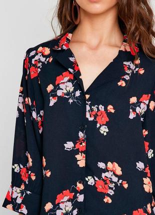 Брендовая красивая блузка "vero moda" с цветочным принтом. размер l.3 фото