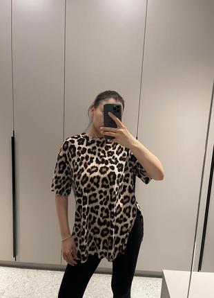 Леопардовая удлиненная футболка1 фото