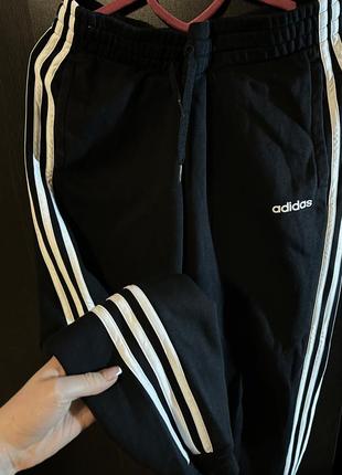 Спортивні штани adidas