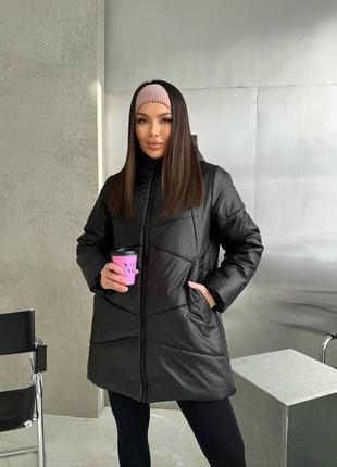Куртка удлиненная стеганная теплая с капюшоном черный 42/444 фото