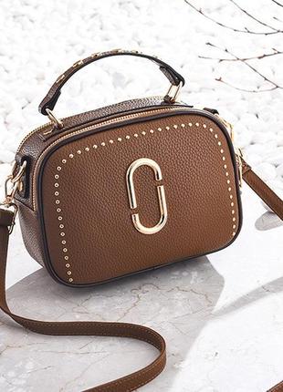Маленькая модная женская сумка, качественная стильная мини сумочка для девушки коричневый1 фото