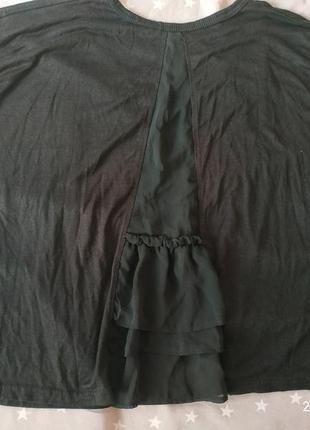 Неймовірно м'яка туніка, ззаду з изящьной спинкою , розмір універсальний.