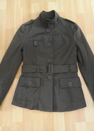 Коричнева куртка