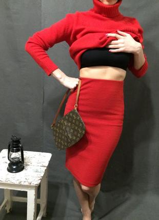 Юбка- карандаш - миди красная облегающая
