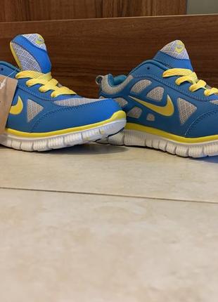 Кроссовки nike! оригинал!