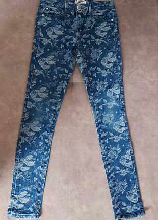 Стильные фирменные джинсы denim