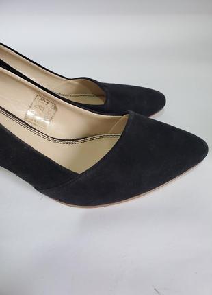 Жіночі класичні замшеві туфлі-ловники від face6 фото