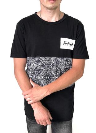Футболка з принтом end