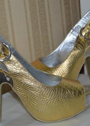 Босоніжки шкіра zign 40, босоніжки шкіра