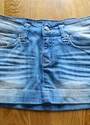 Дуже гарна джинсова спідничка з паєтками