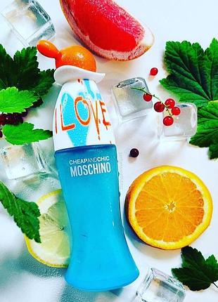 Moschino  i love love