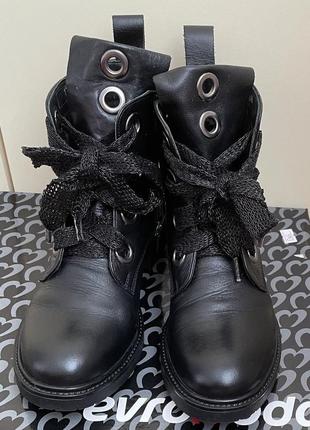 Шкіряні жіночі черевики 35 розмір, демі, 22,5 см.