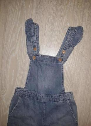 Тонкий, джинсовый комбинезон шортами от h&amp;m на 6-7 лет2 фото