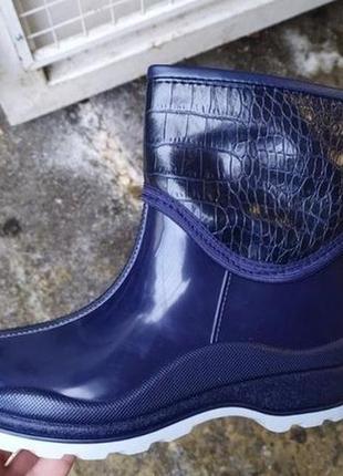 Гумові чоботи на флісі захистять ніжки від холоду та води3 фото