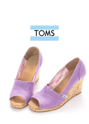 Toms фірмові босоніжки еспадрільї пробкова підошва танкетка лавандові лілові