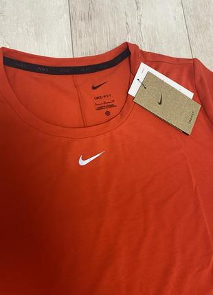 Nike one luxe ss top футболка9 фото