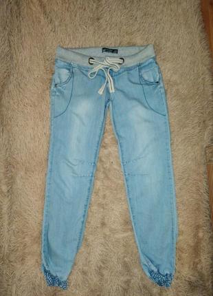 Голубые джинсы-джоггеры c&a летние тонкие