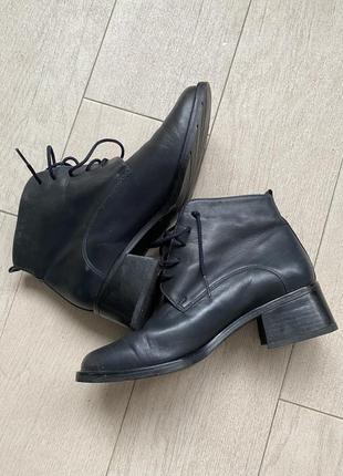 Кожаные винтажные ботинки с квадратным носиком3 фото