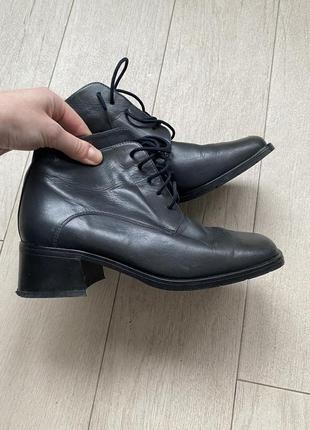 Кожаные винтажные ботинки с квадратным носиком6 фото
