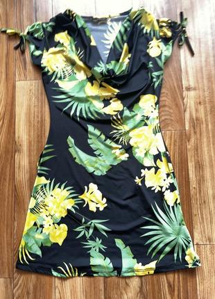 Летнее платье в цветочный принт