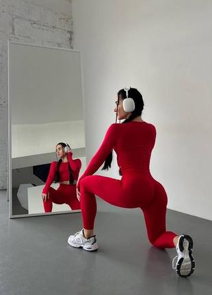 Бесшовный фитнес костюм анатомический пуш-ап рашгард и лосины 9 цветов9 фото