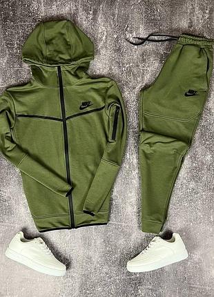 Чоловічий спортивний костюм мужской спортивный трикотажный костюм nike tech fleece