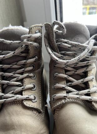 Зимові сірі черевики під timberland8 фото