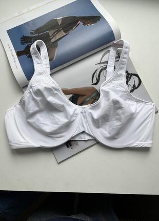 Бюстгальтер