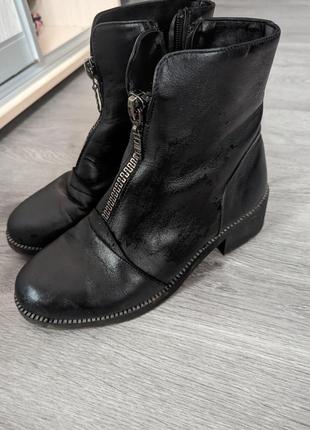 Зимове шкіряне взуття