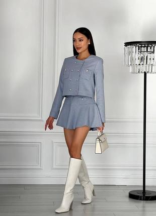 Костюм с юбкой