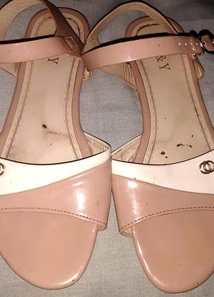 Бежево білі босоніжки x&y р40 еко шкіра