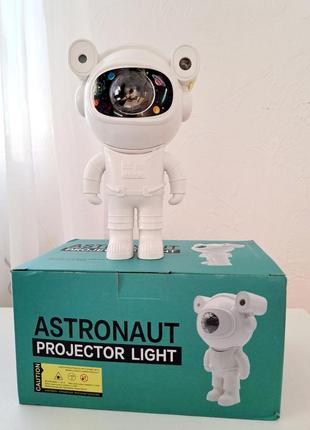 Ночник проектор астронавт звездного неба и галактики космонавт 8 режимов с пультом дк1 фото