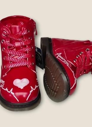 Красные стильные яркие деми ботинки для девочки утепленые флис весна, осень love ❤️9 фото