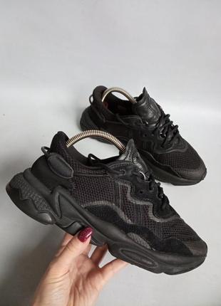 Кроссовки adidas ozweego