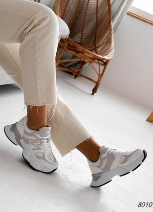 Белые серые кожаные замшевые кроссовки с сеткой в сетку на толстой грубой массивной подошве платформе10 фото