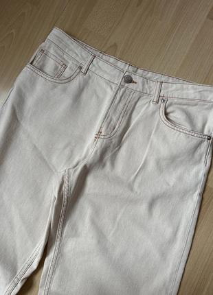 Светлые прямые джинсы2 фото