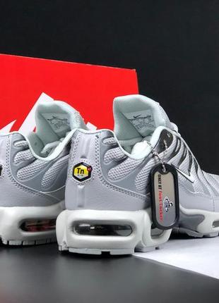 Nike air max plus кроссовки мужские кожаные текстильные найм аир макс с баллоном демисезонные демисезон низкие кожа весенние осенние светло-серые6 фото