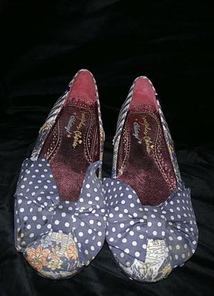 Оригинальные туфли с прозрачным каблуком irregular choice2 фото