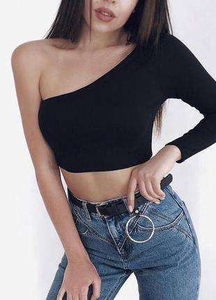 Топ в рубчик на один рукав