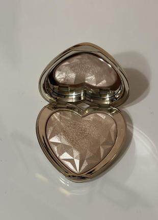 Хайлайтер too faced - love light prismatic