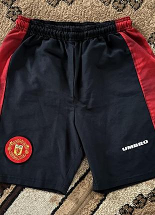 Винтажные футбольные шорты manchester united umbro